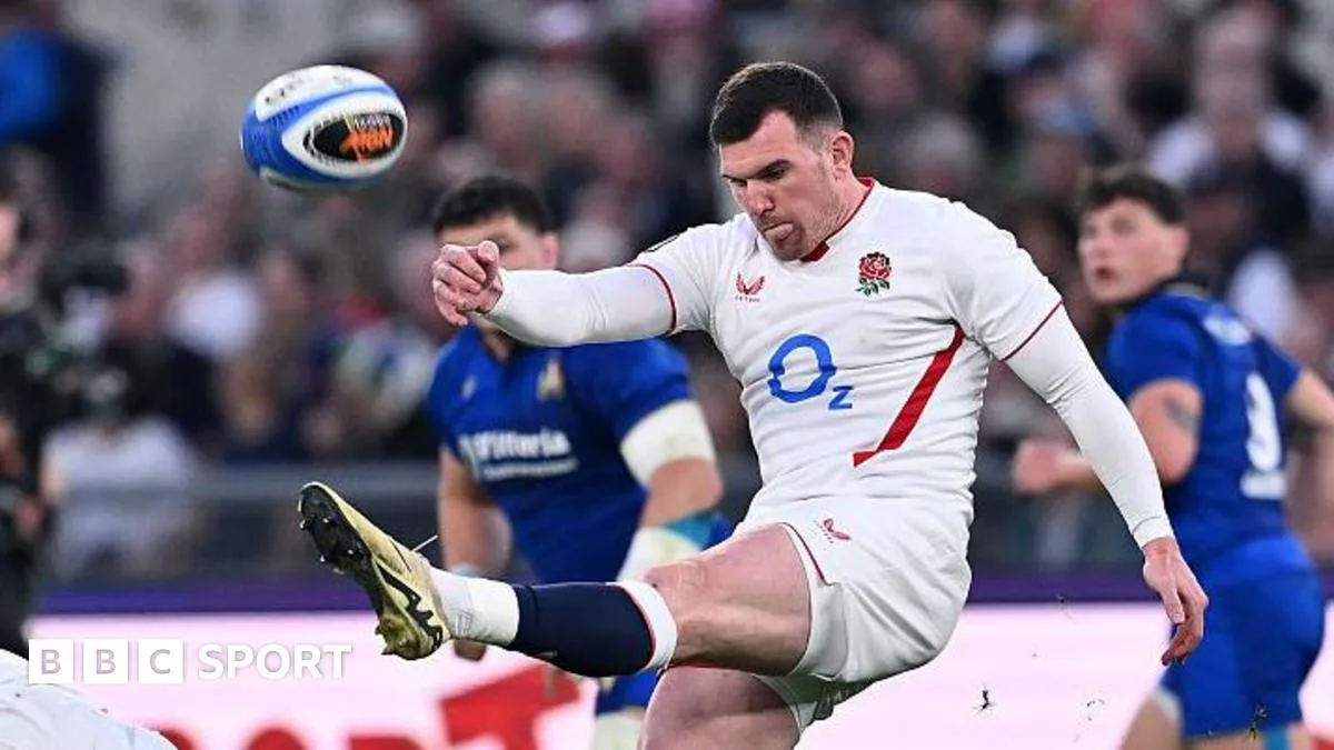 England Rugby Maintains Kicking Strategy Despite Supporter Criticism