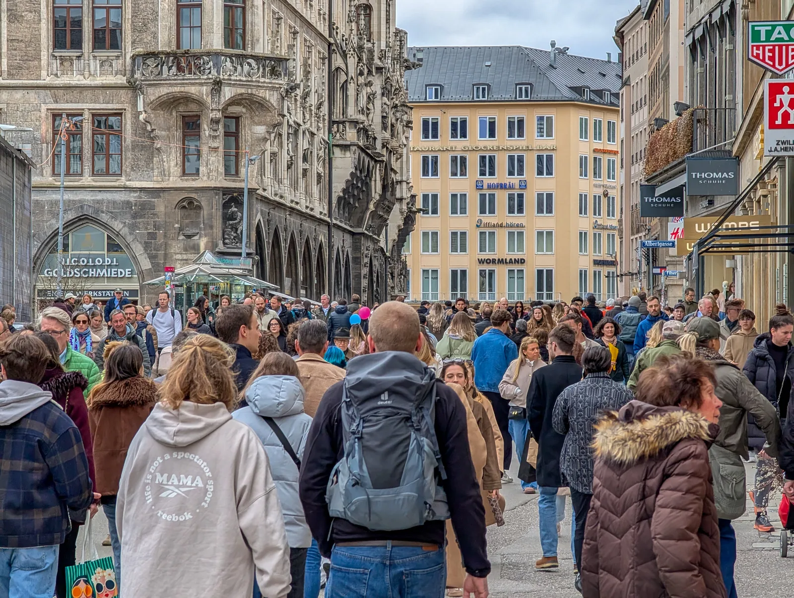 European Borrowing Costs Reach 15-Year Highs Amid Rate Hike Concerns