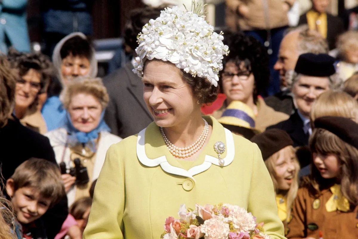 Exhibition Highlights Queen Elizabeth II's Involvement in Wardrobe Design