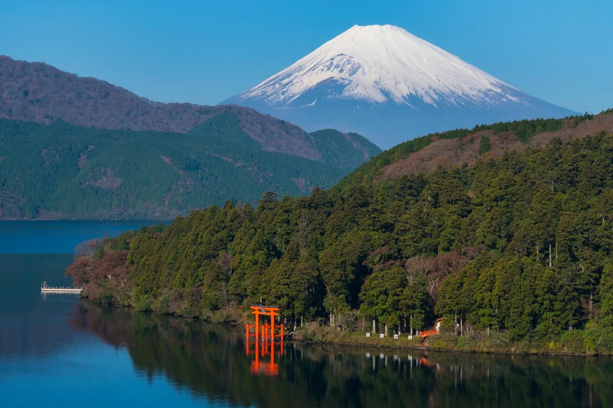 Father Leaves 7-Year-Old Son Alone on Mount Fuji During Hike
