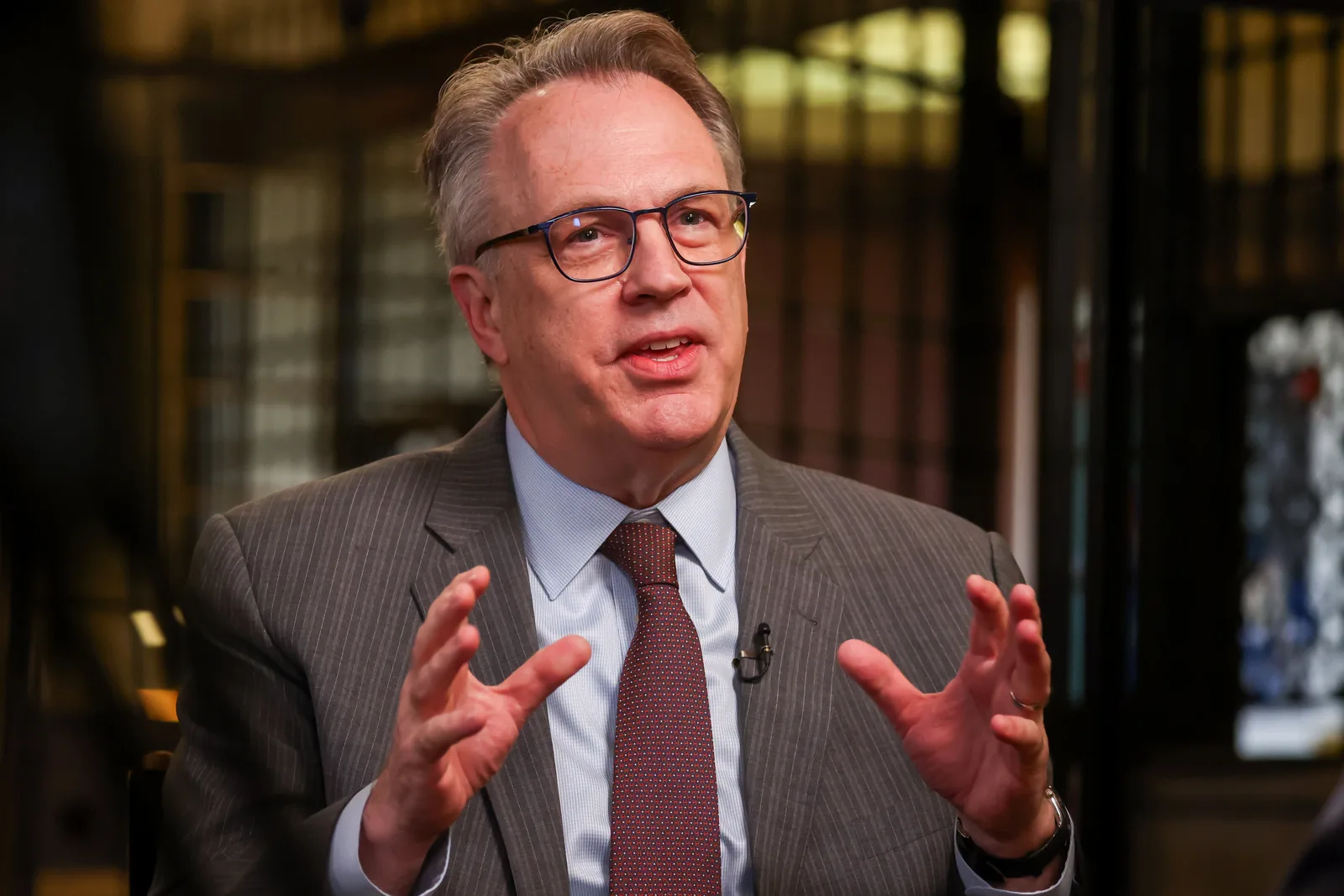 Fed Officials Offer Differing Views on War's Impact on Inflation and Growth