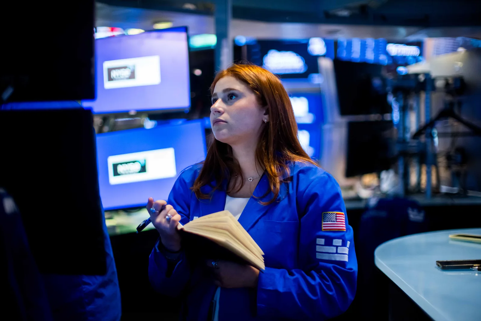 Federal Reserve Faces Debate as Inflation Moderates but Remains Above Target