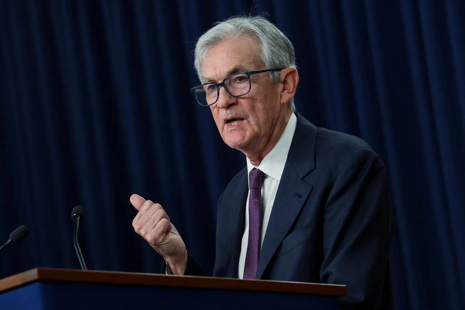 Federal Reserve Officials Divided on Rate Cuts and Hikes Amid Inflation Concerns