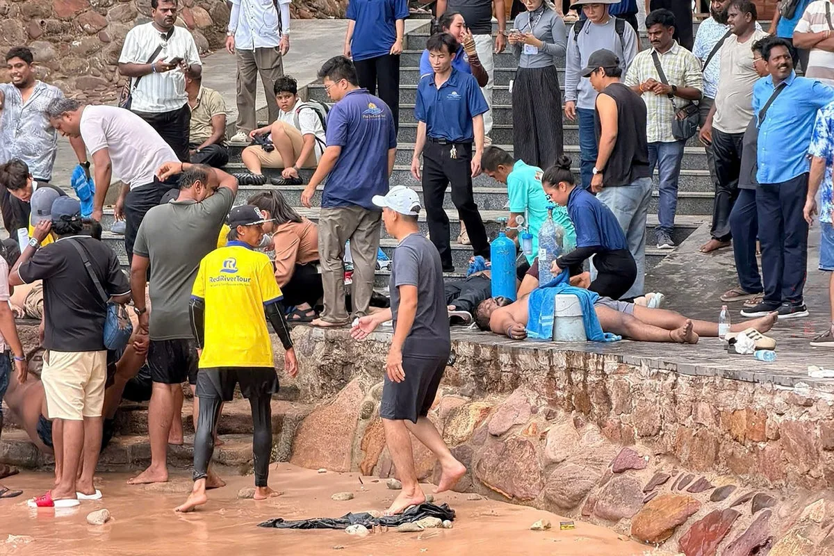 Fifteen Indian Tourists Die After Speedboat Capsizes Near Vietnam's Phu Quoc Island