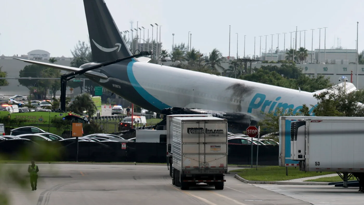 Five Killed After Cargo Plane Overruns Runway and Crashes at Miami Airport