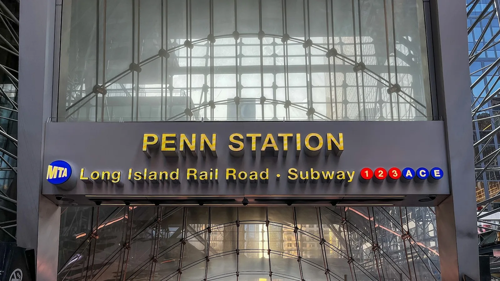 Five People Stabbed at New York City's Penn Station, Suspect Detained