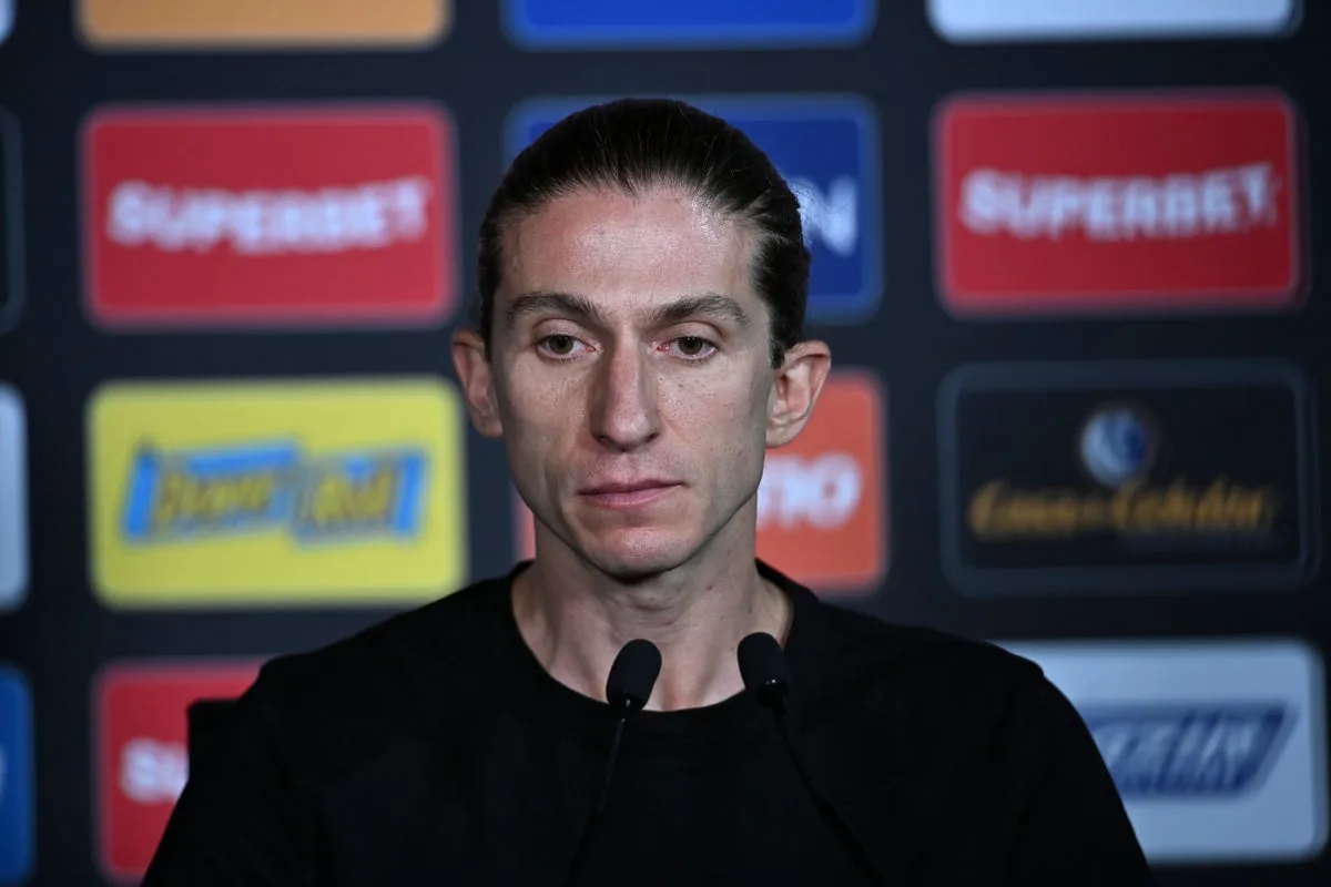 Flamengo sack coach Filipe Luis hours after 8-0 win in Rio final