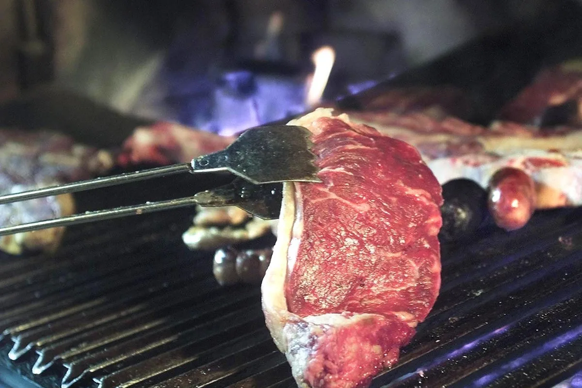 Florida Steakhouse Hosts Monthly Nude Dining Events for Guests