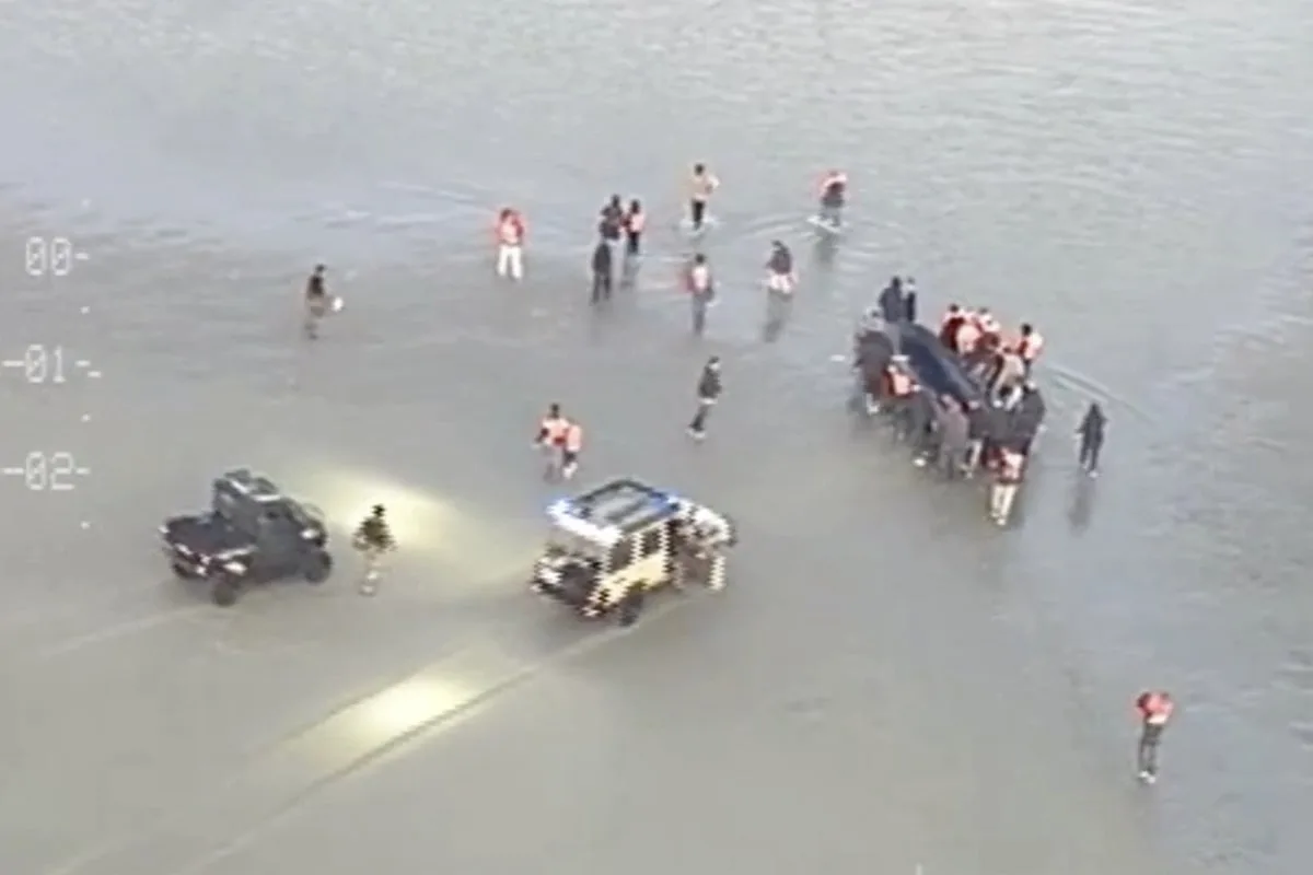 Footage Shows Migrants Confronting French Police During Attempted Small Boat Crossing
