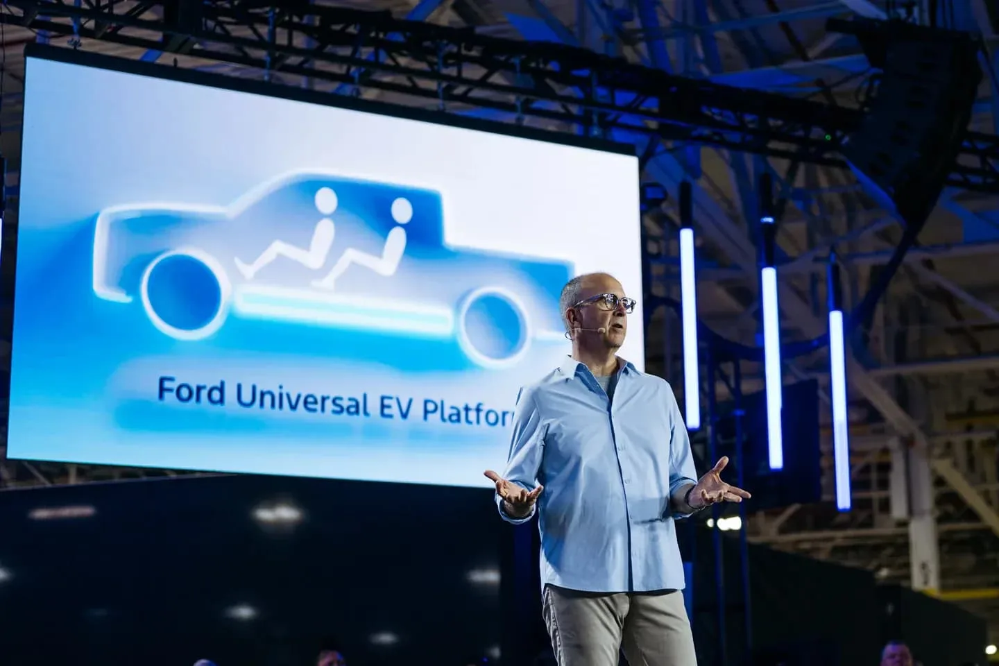 Ford EV and Software Chief Doug Field Departs Amid Company Reorganization