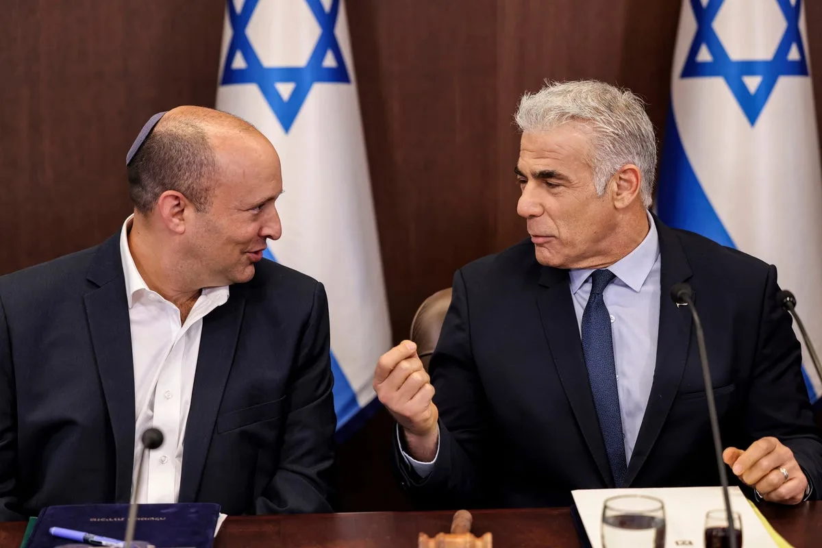 Former Israeli Prime Ministers Bennett and Lapid Announce Party Merger Ahead of Elections