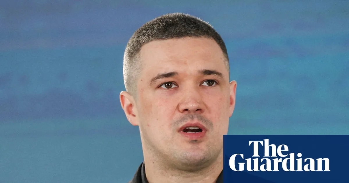 Former Ukrainian Defence Minister Calls for Wartime Presidential Election