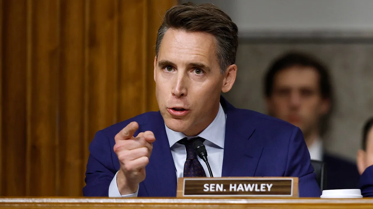 Four Republican Senators Join Democrats to Block Trump-Backed Voter ID Amendment