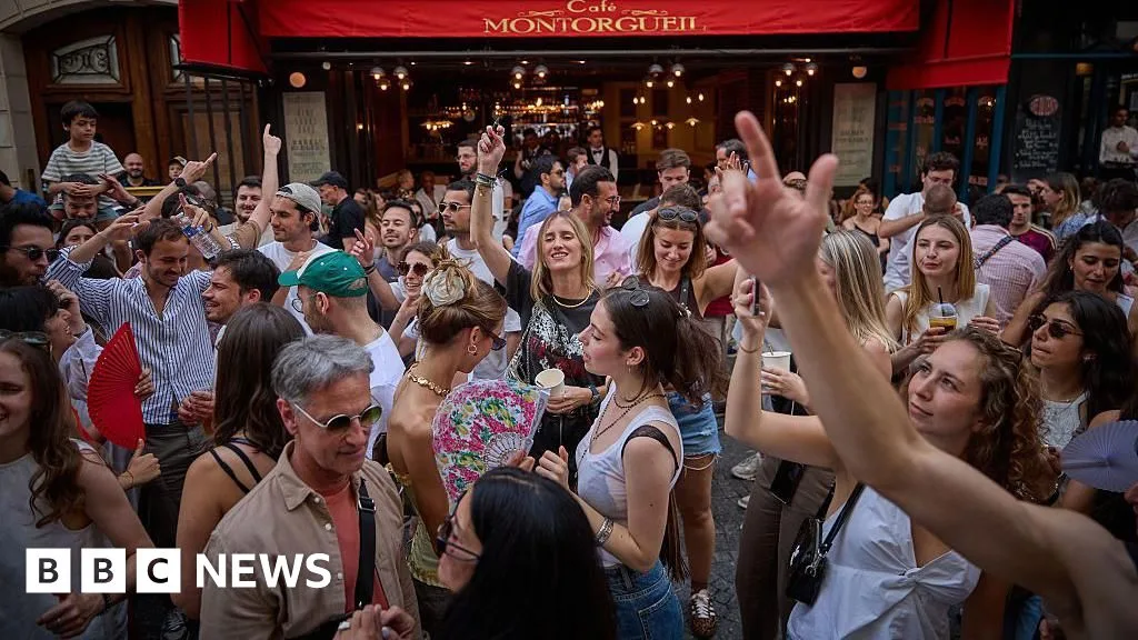 France Implements Alcohol Ban at Fête de la Musique Amid Heatwave Warnings