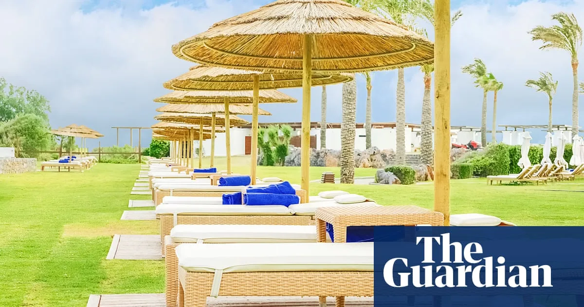 German Tourist Awarded €1,000 After Sunlounger Dispute at Greek Hotel