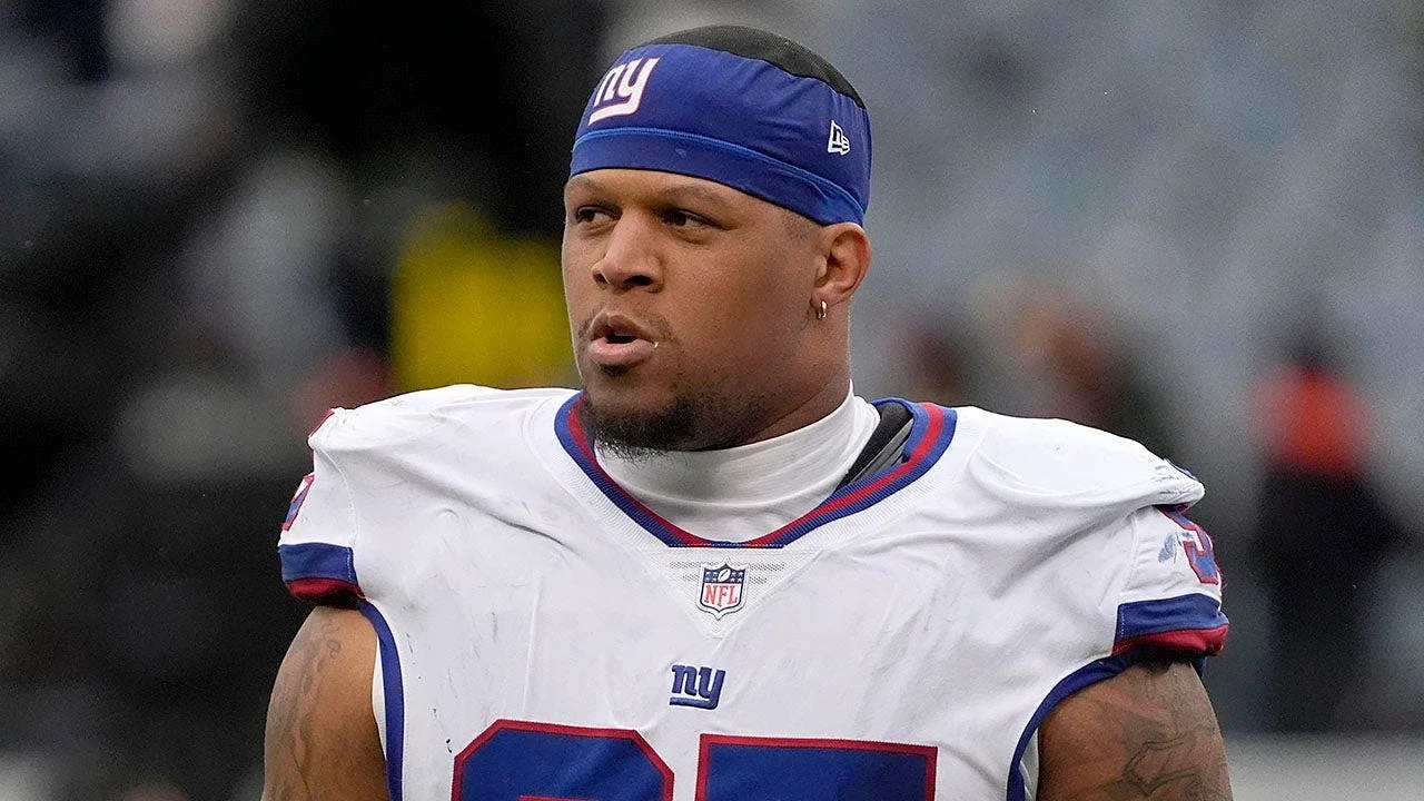 Giants' Roy Robertson-Harris Suffers Torn Achilles During OTA Practice