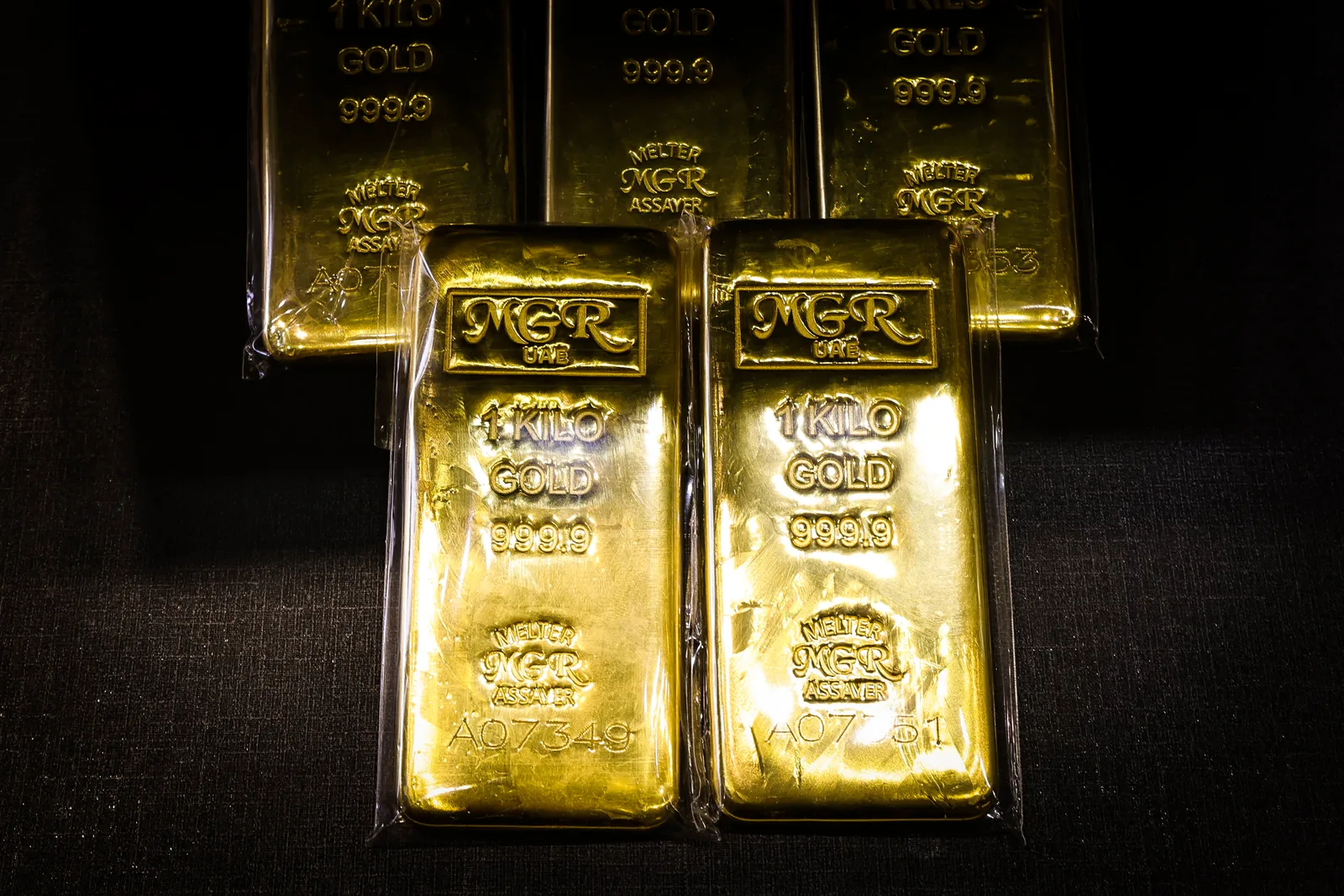 Gold Enters Bear Market After 25% Drop From February Peak