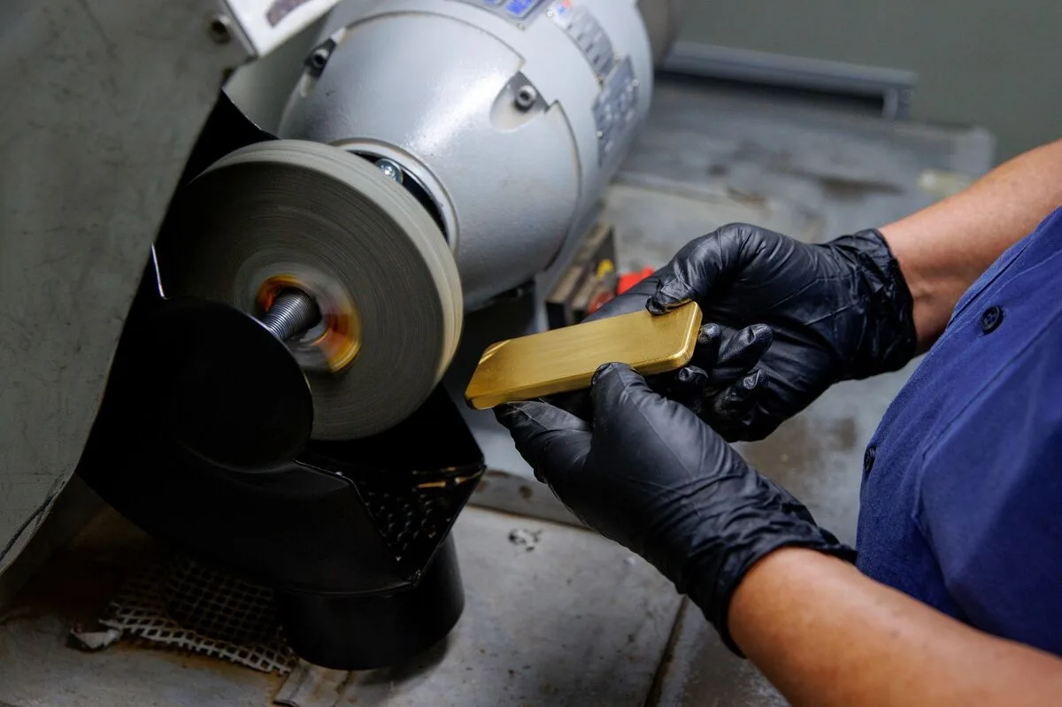 Gold Prices Decline Following US Inflation Data and Fed Rate Outlook