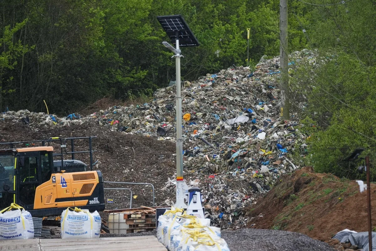 Government to Clear 22,000 Tonnes of Illegal Waste From Three Toxic Dumps