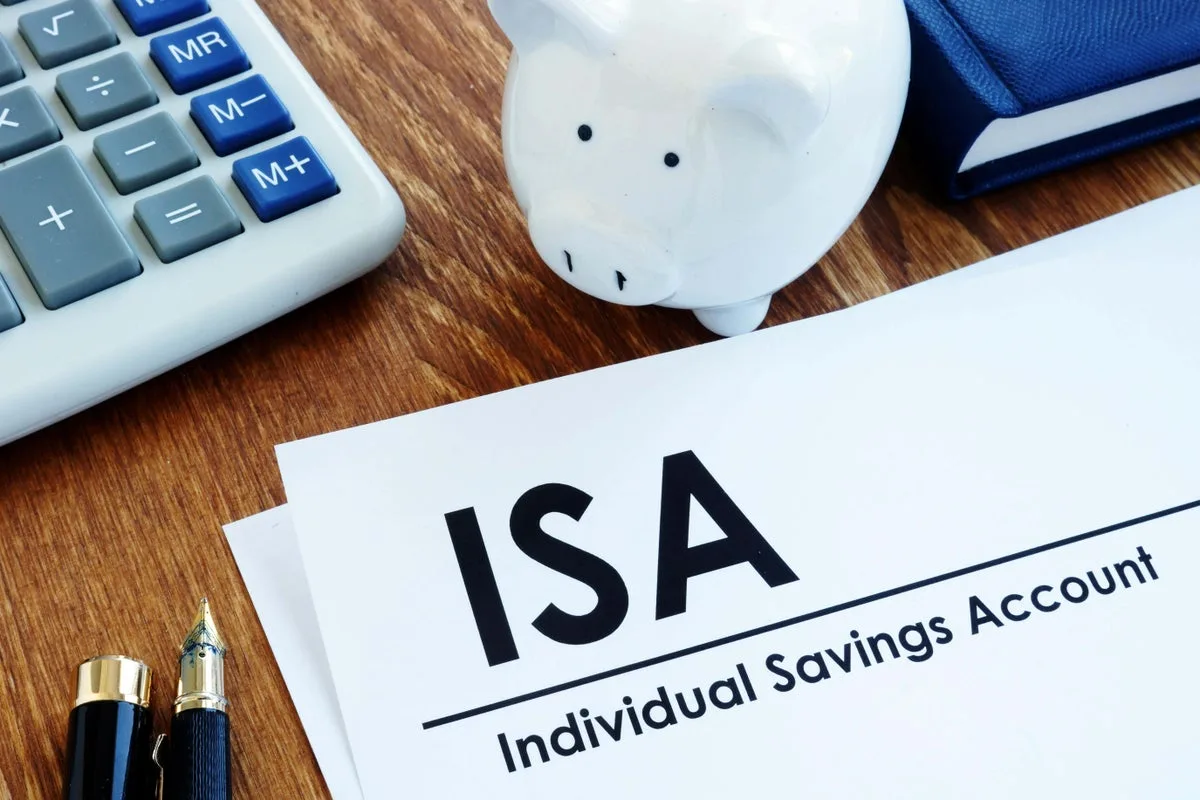 HMRC Introduces 22% Tax on Cash Interest in Stocks and Shares ISAs