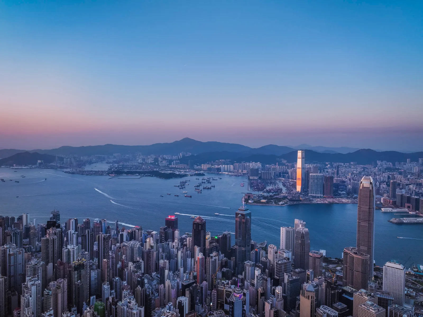 Hong Kong Proposes Tax Breaks on Gold and Bitcoin for Family Offices
