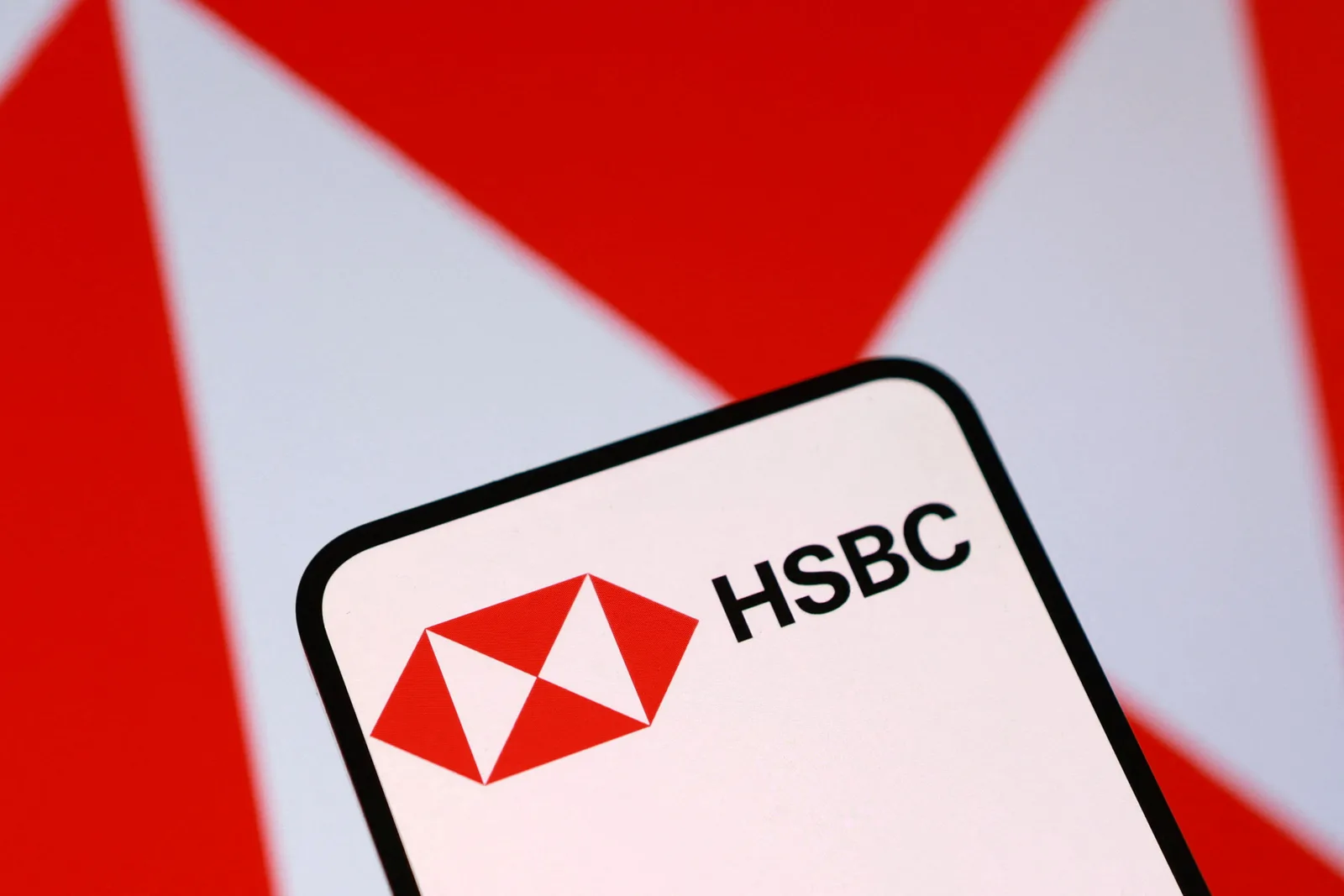 HSBC Reports Higher-Than-Expected Profits and Announces New Stock Buyback