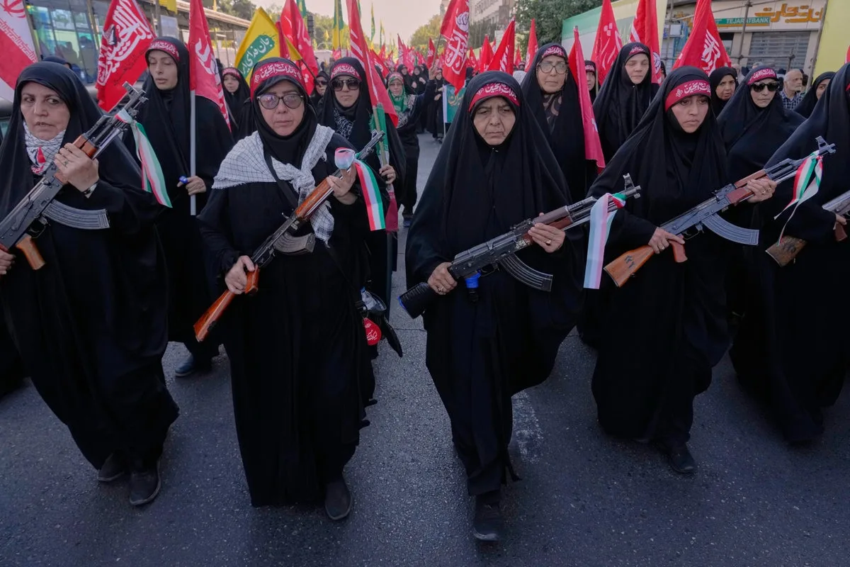 Hundreds of Thousands Rally in Tehran Amid Ongoing Iran-US Conflict