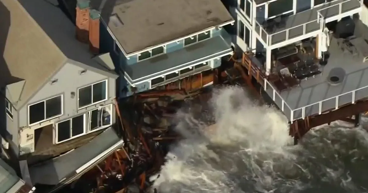 Hurricane Lowell Causes Widespread Damage and Power Outages in Kauai
