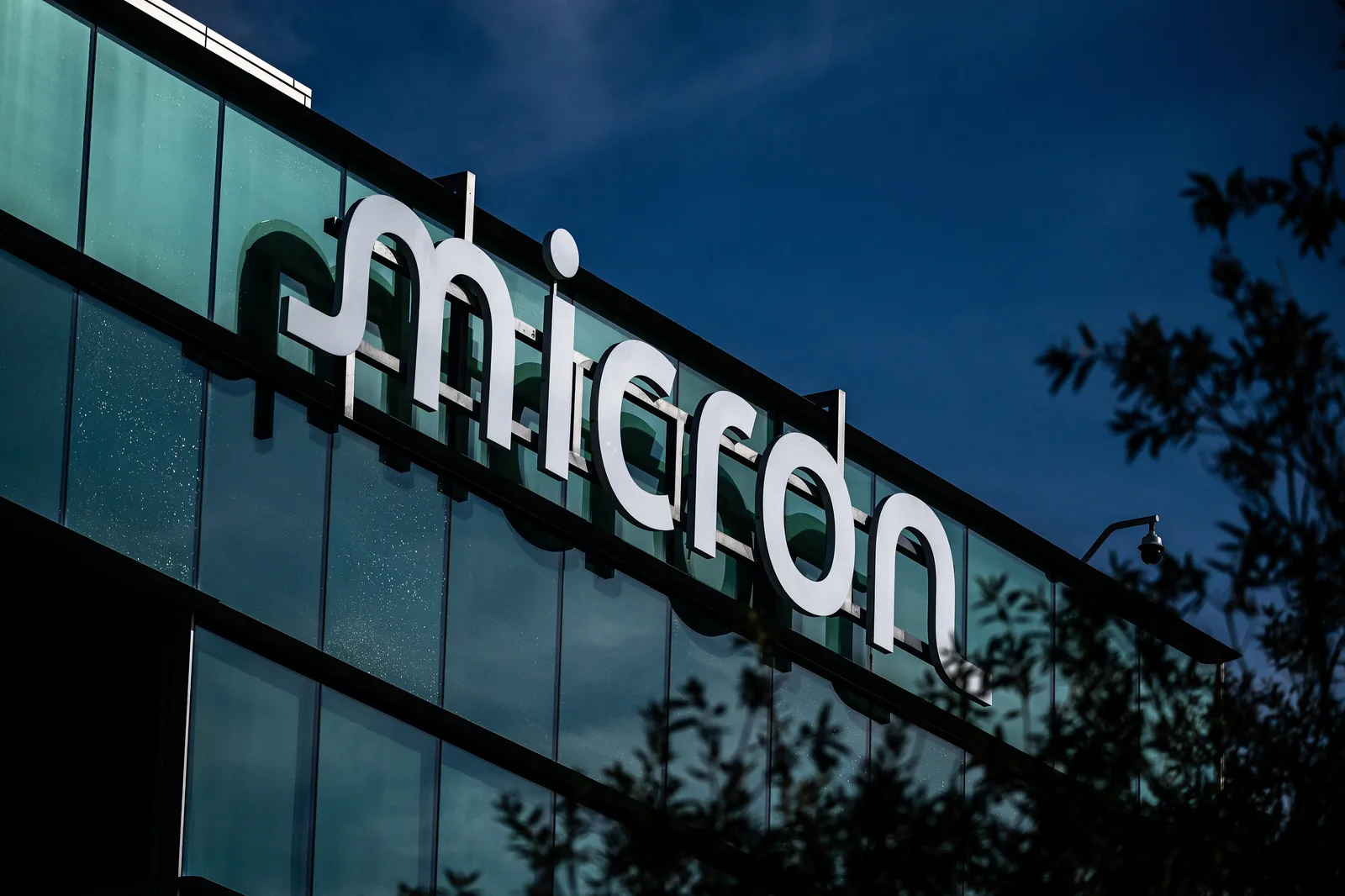 Chip Stocks Surge as AI Optimism Boosts Intel, AMD, and Micron Shares