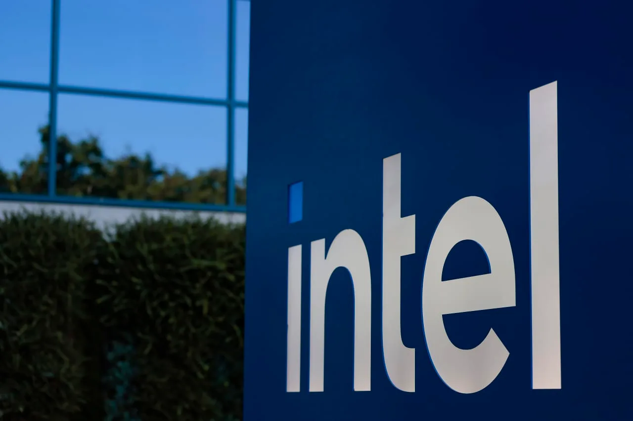 Intel Announces $15 Billion Stock Sale Following 400% Share Price Increase