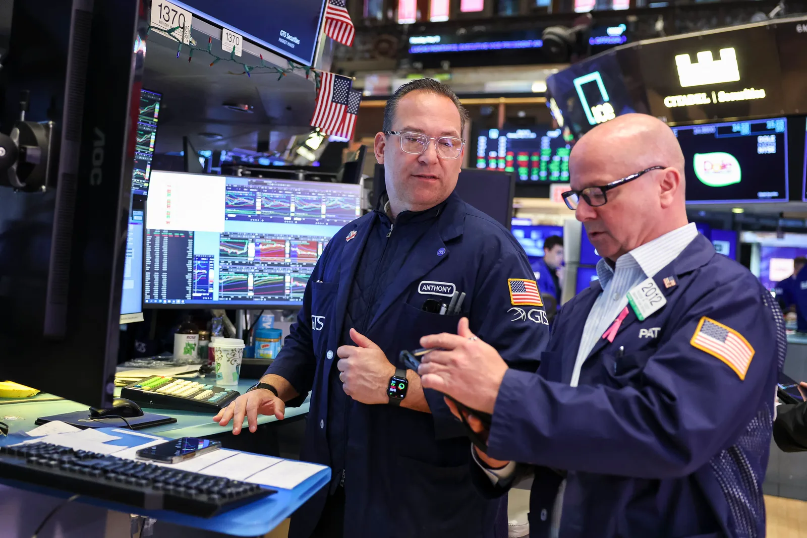 Investors Shift Focus to AI-Resistant and AI-Beneficiary Stocks in Global Markets