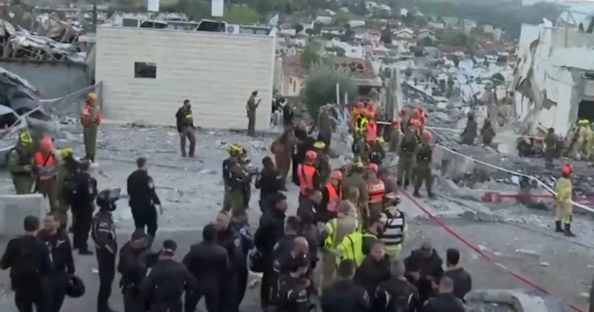 Israel and Iran Exchange Air Strikes Amid Rising Regional Tensions