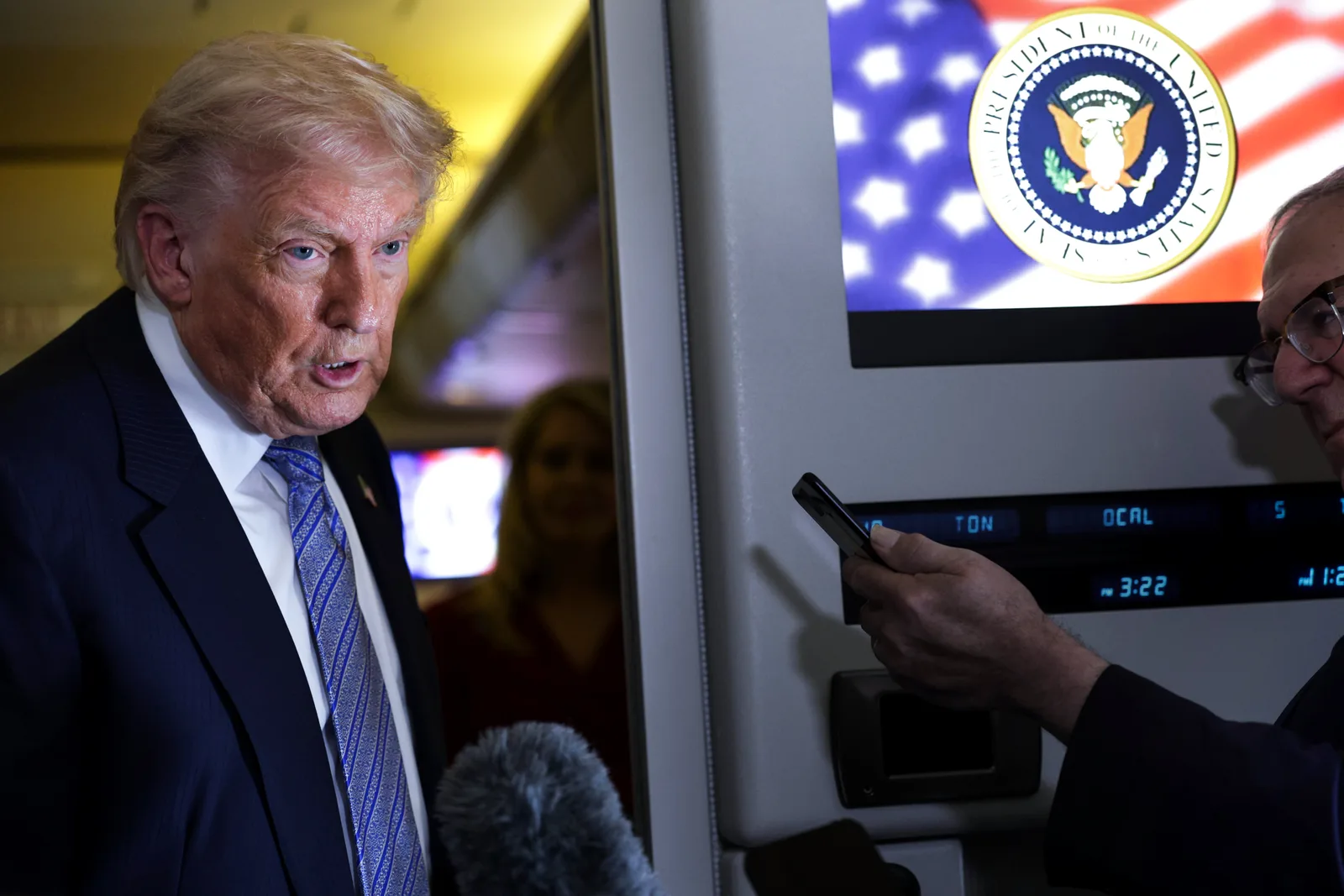 US and Iran Exchange Warnings as Strait of Hormuz Tensions Rise