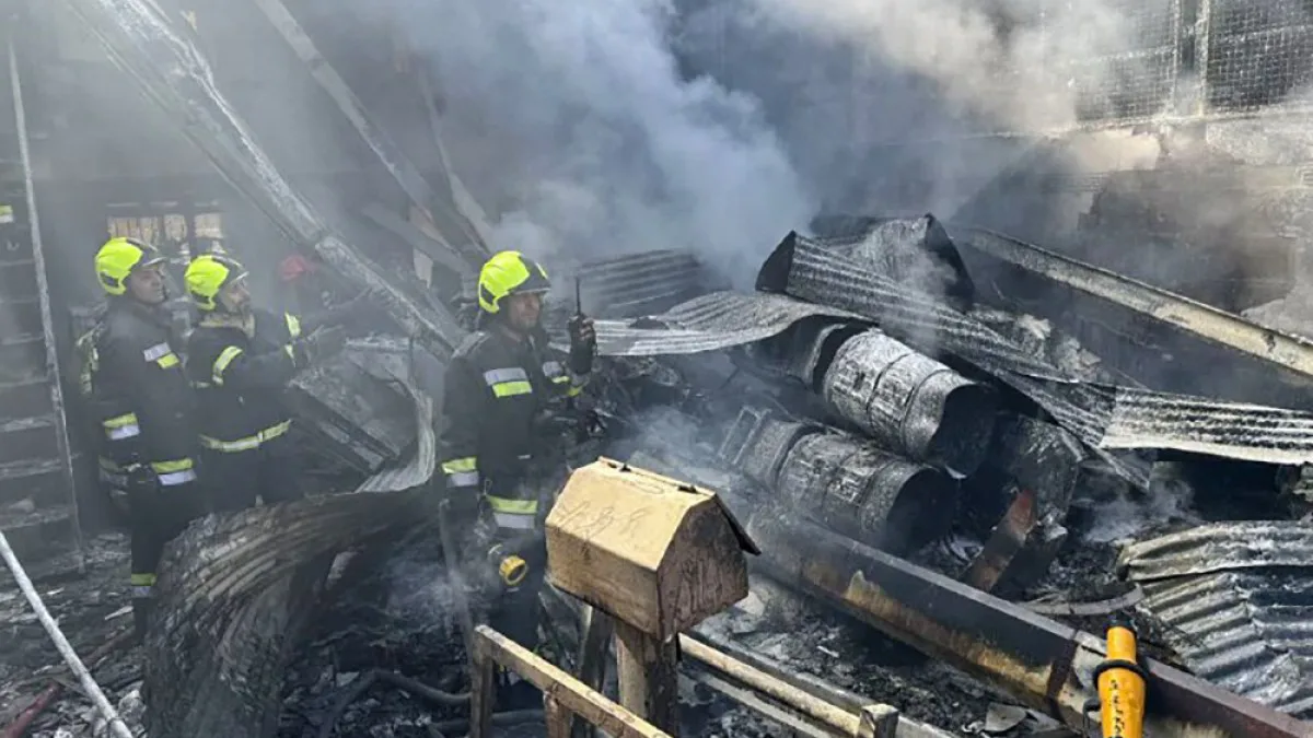 Iran Military Helicopter Crashes into Market in Isfahan Province, Killing Four