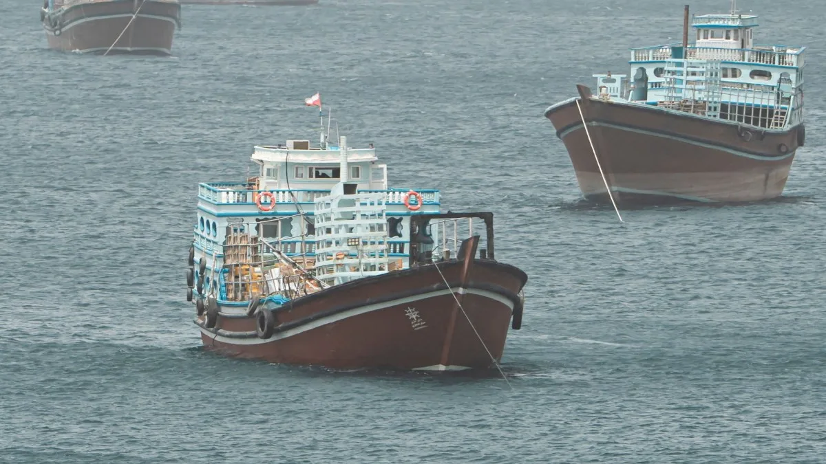Iran Reports Coordinated Vessel Passage Amid US Blockade at Strait of Hormuz