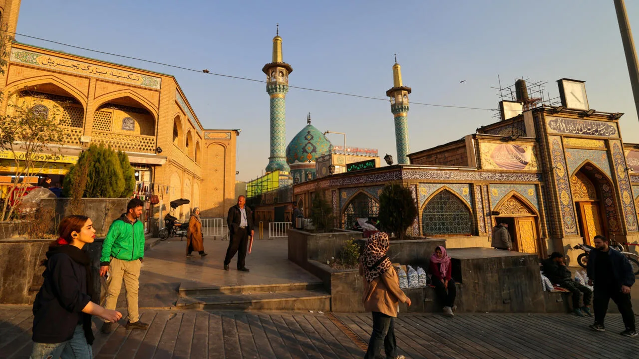 Iran-US nuclear talks resume Thursday amid US military buildup in Middle East