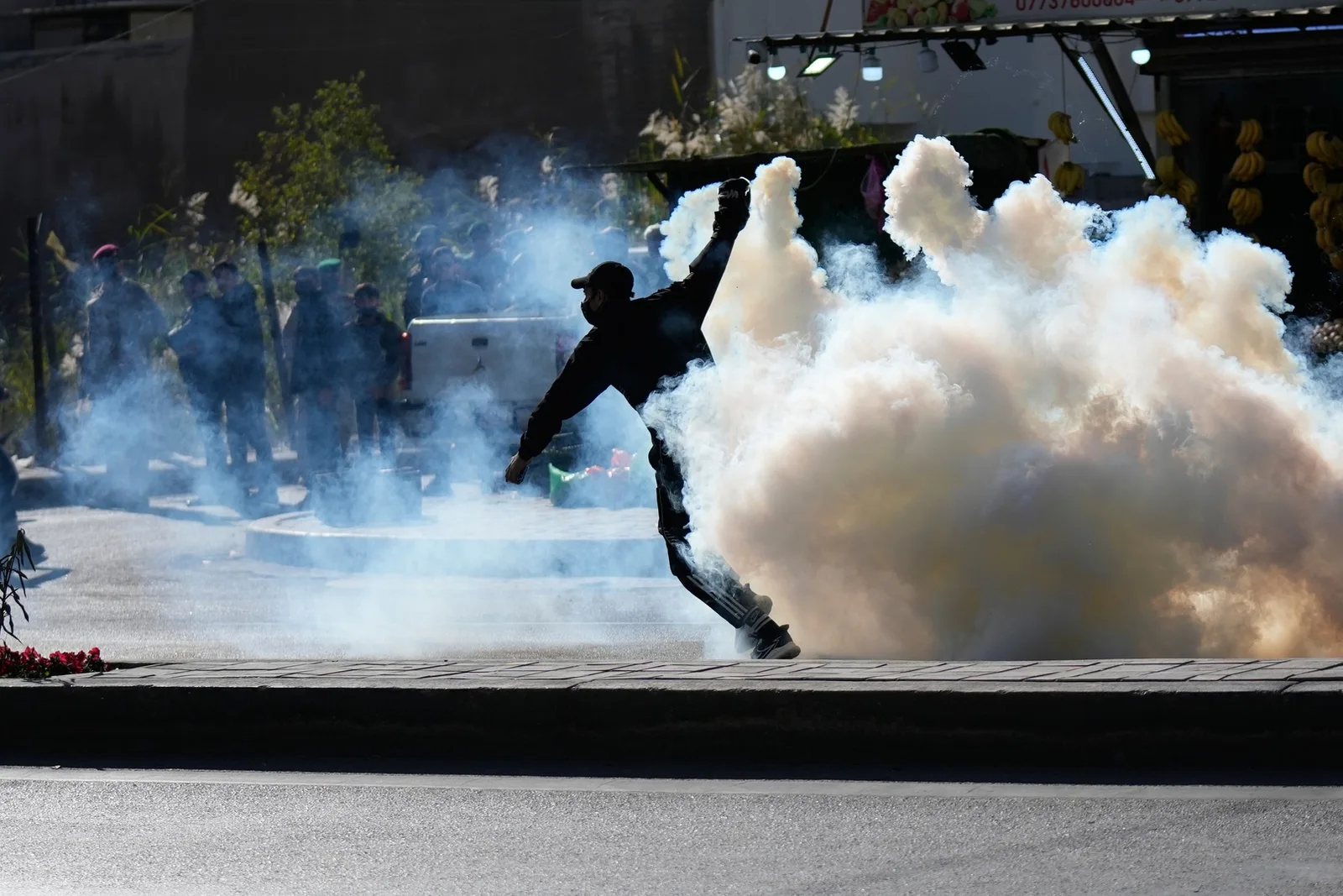 Iraqi Police Disperse Protesters Near US Embassy in Baghdad