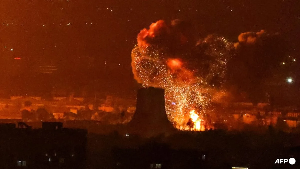 Israel Conducts New Broad-Scale Strikes on Tehran Including Airport Targets