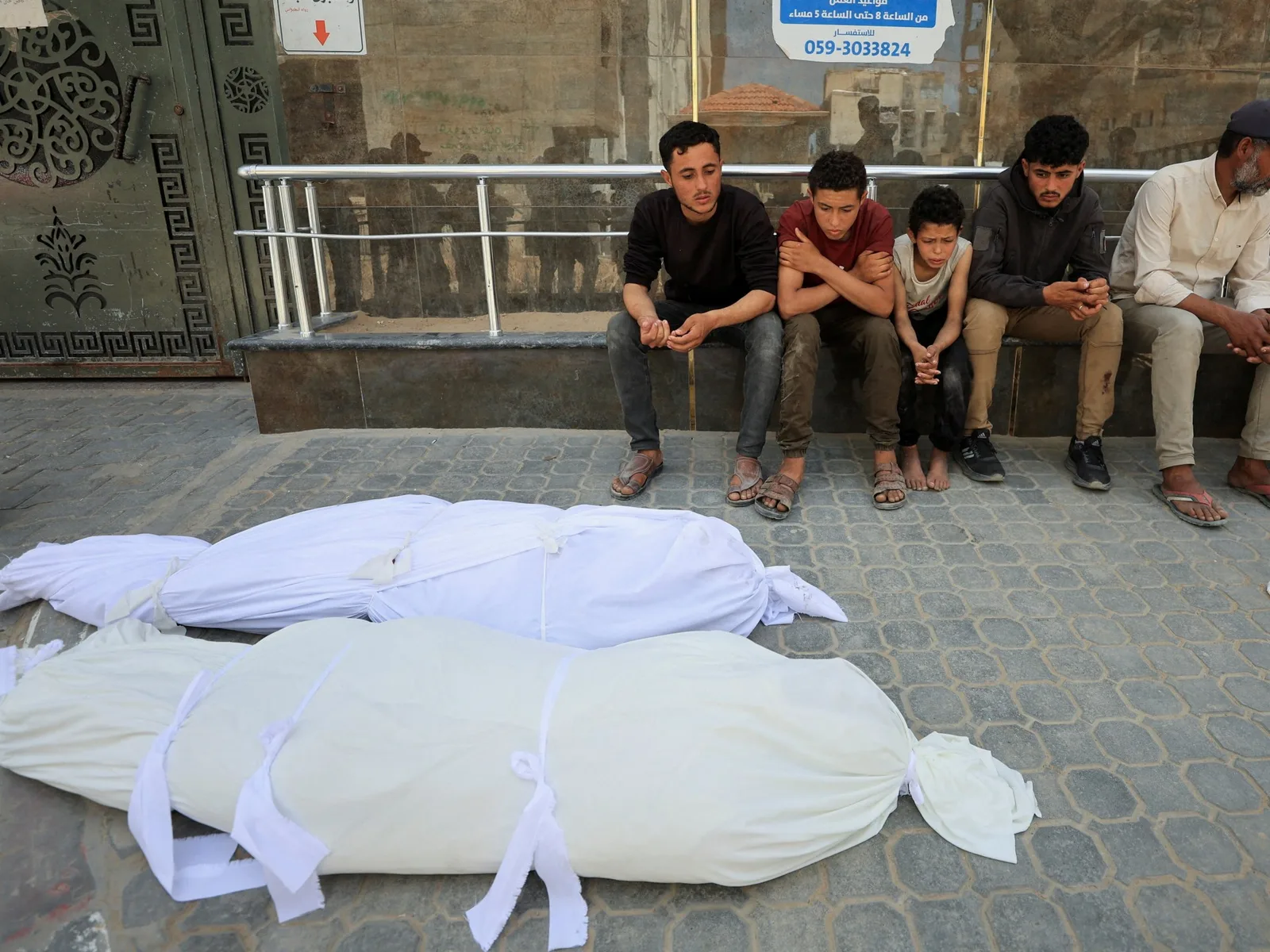 Israeli Attacks in Gaza Continue Amid Reports of Civilian Deaths