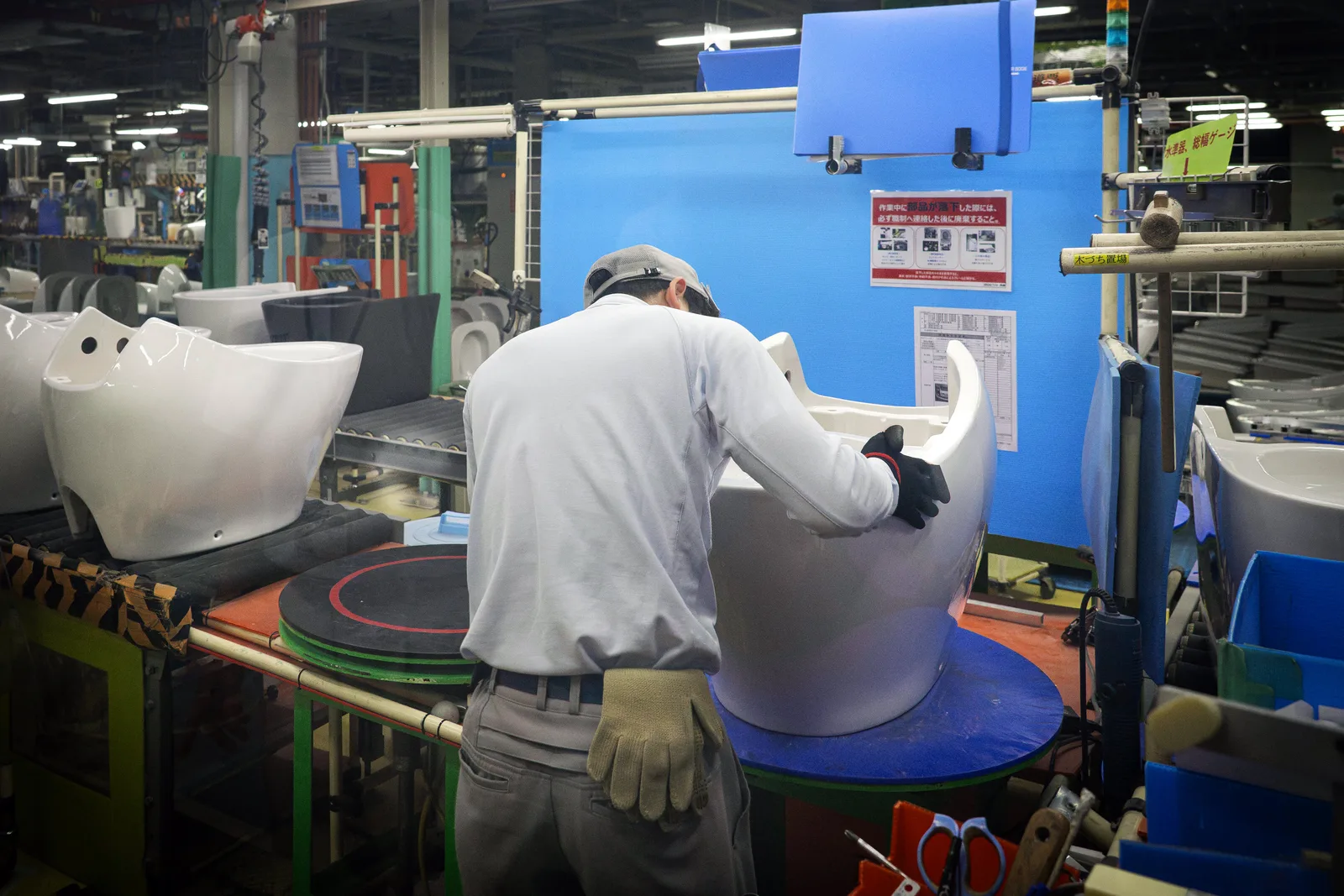 Japanese Non-Tech Firms Benefit from AI Boom Amid National Push for Innovation