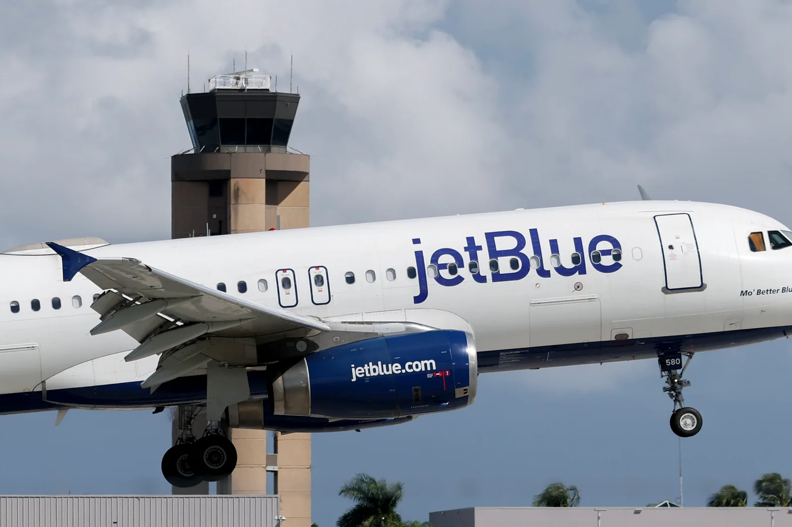 JetBlue Reduces Operations at Newark and LaGuardia, Closes Crew Bases