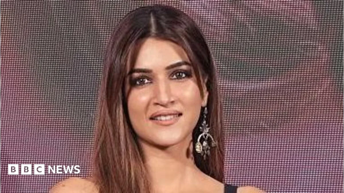 Jewellery Ad Featuring Kriti Sanon Withdrawn After Criticism Over Festival Outfit