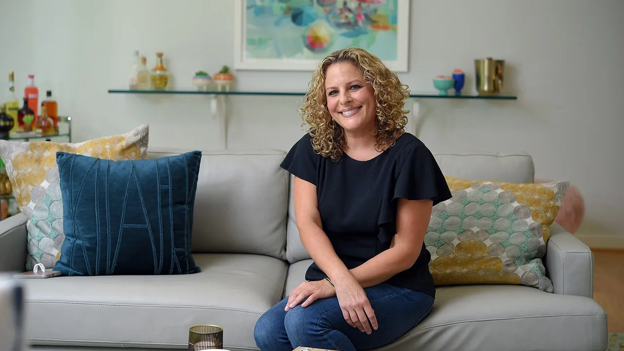 Jill Smokler, Scary Mommy Founder, Dies at 48 After Brain Cancer Diagnosis