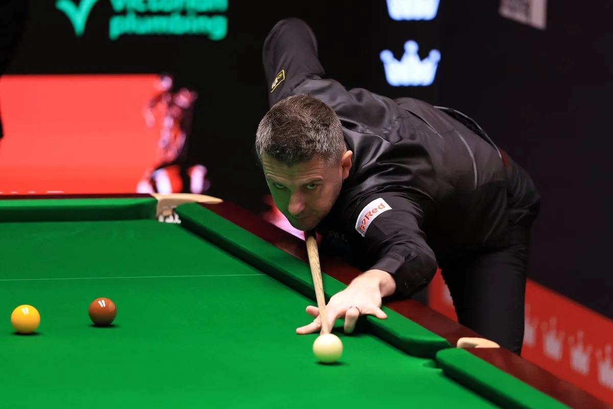 John Higgins Defeats Ronnie O'Sullivan 13-12 in Crucible Last-16 Thriller