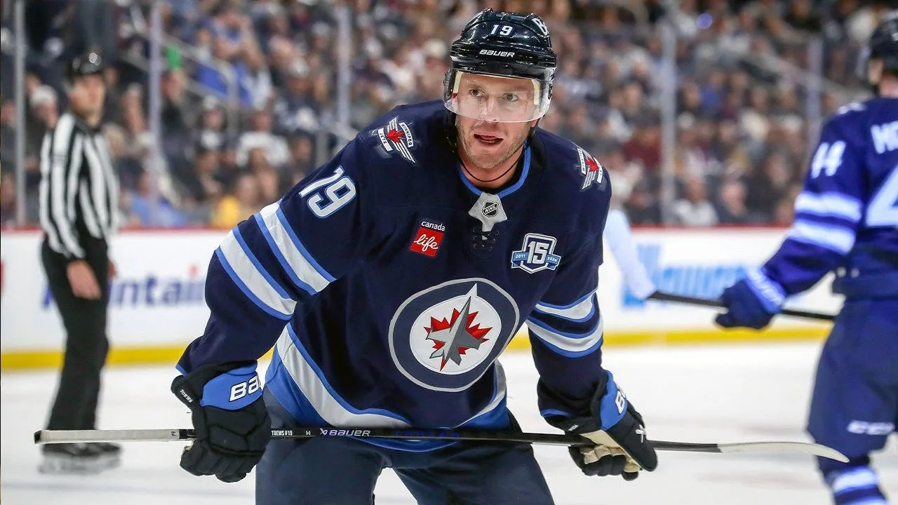 Jonathan Toews Announces Retirement After 16 NHL Seasons and Three Stanley Cups