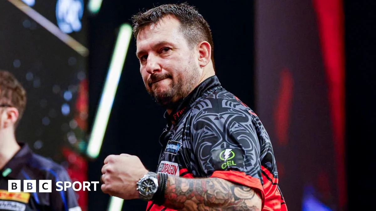 Jonny Clayton Defeats Luke Littler 6-4 in Rotterdam Premier League Darts Match