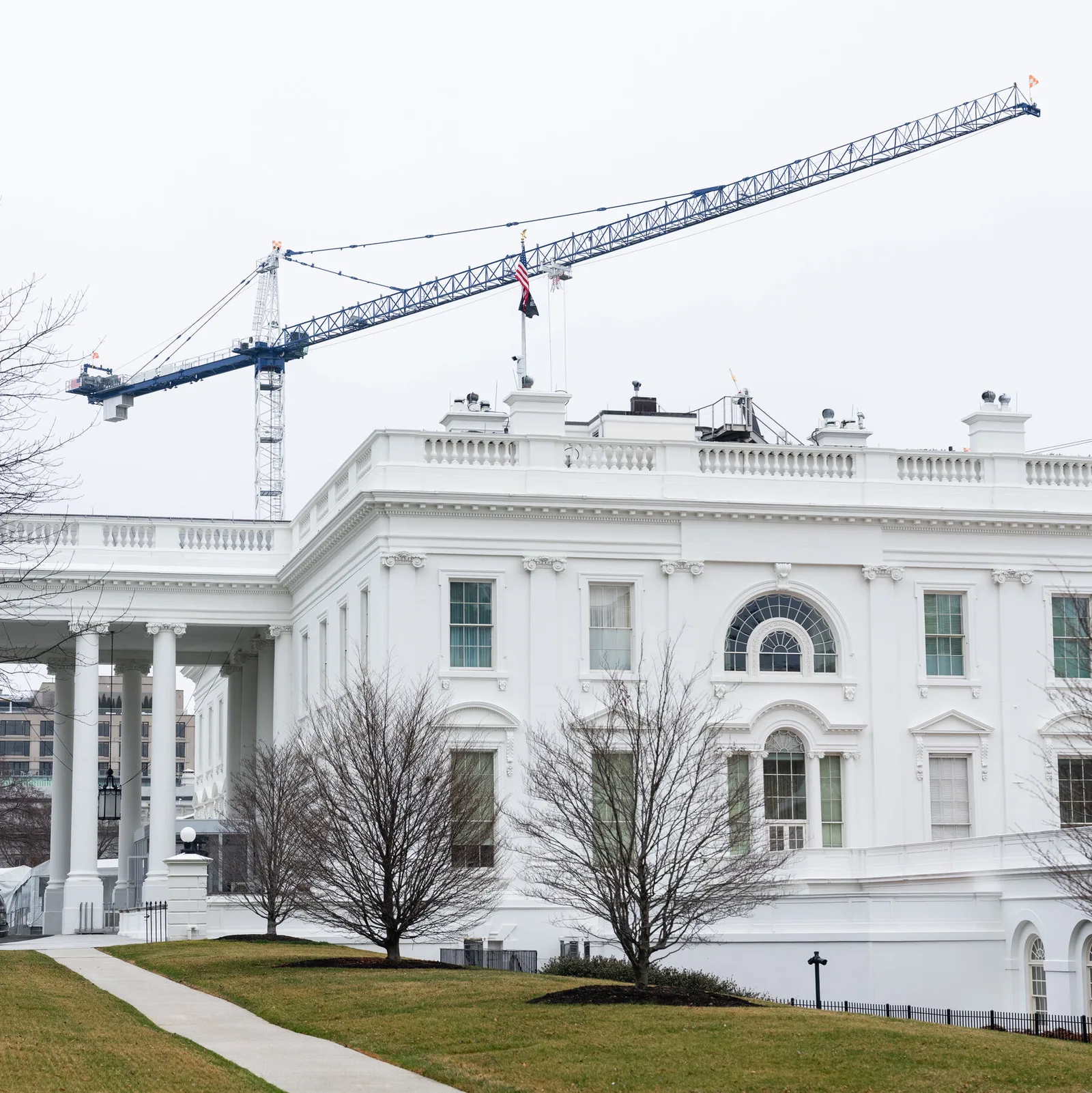 Judge Orders Halt to White House Ballroom Construction Amid Security Debate