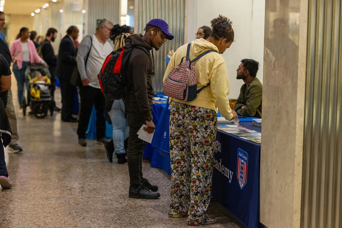 June US Jobs Report Shows Solid Growth Amid Mixed Economic Signals