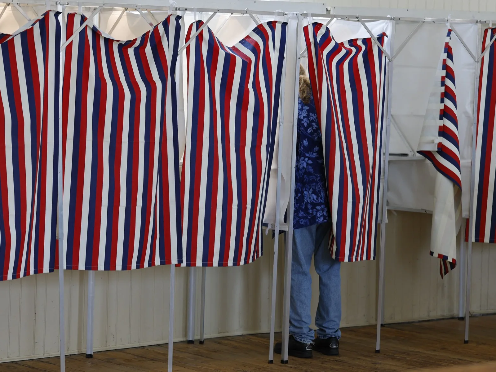 Kelly Ayotte Wins GOP Primary for New Hampshire Governor