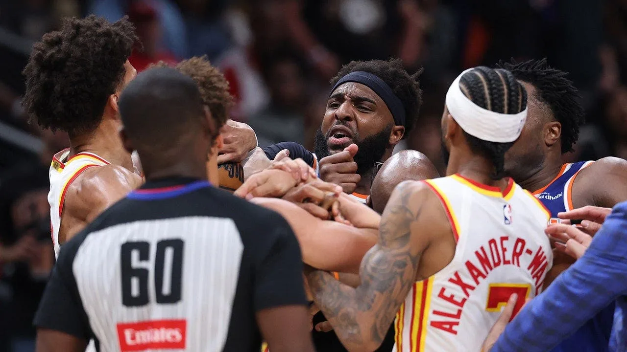 Knicks Set NBA Playoff Record With 47-Point Halftime Lead Over Hawks in Game 6